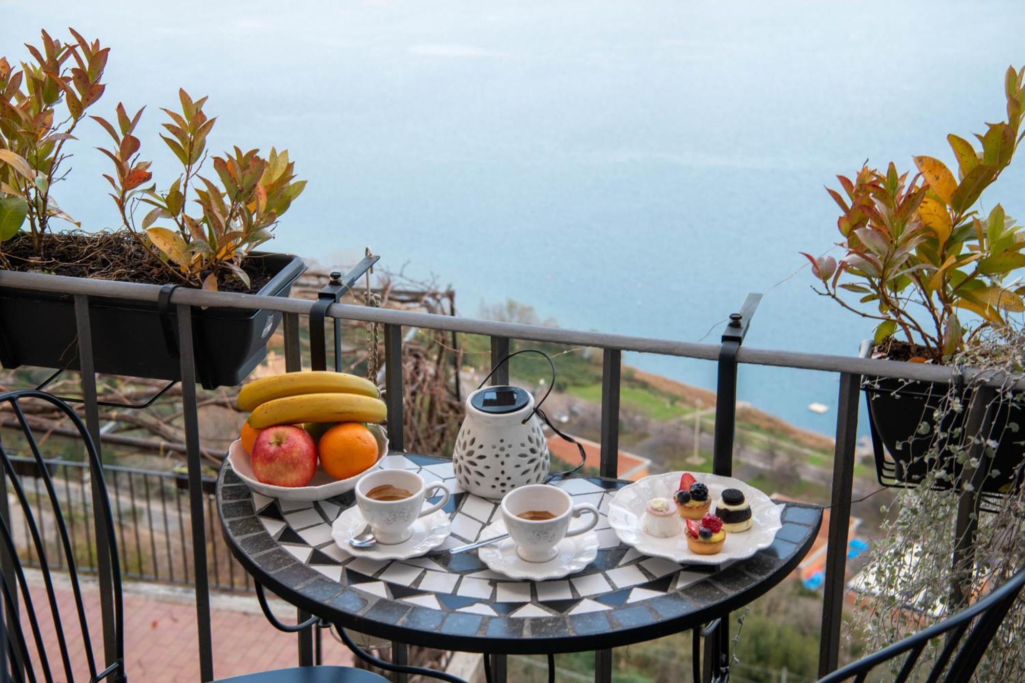 B&B Carpe Diem Vista Lago Castel Gandolfo Eksteriør bilde